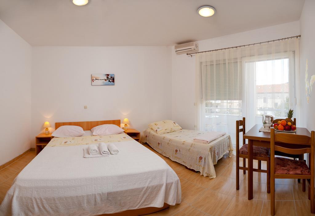 Apartamento House Marta Baška Voda Habitación foto