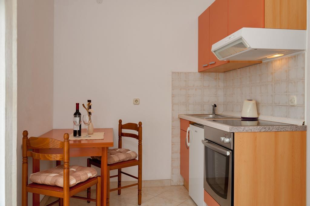 Apartamento House Marta Baška Voda Habitación foto