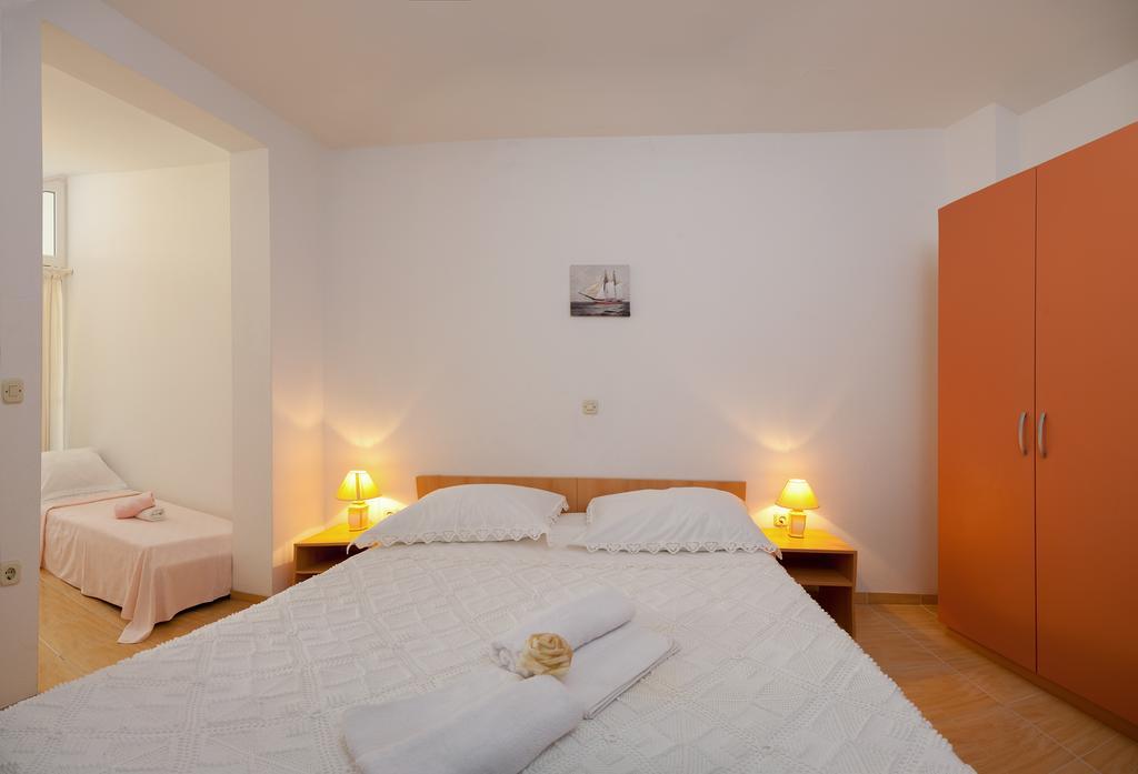 Apartamento House Marta Baška Voda Habitación foto